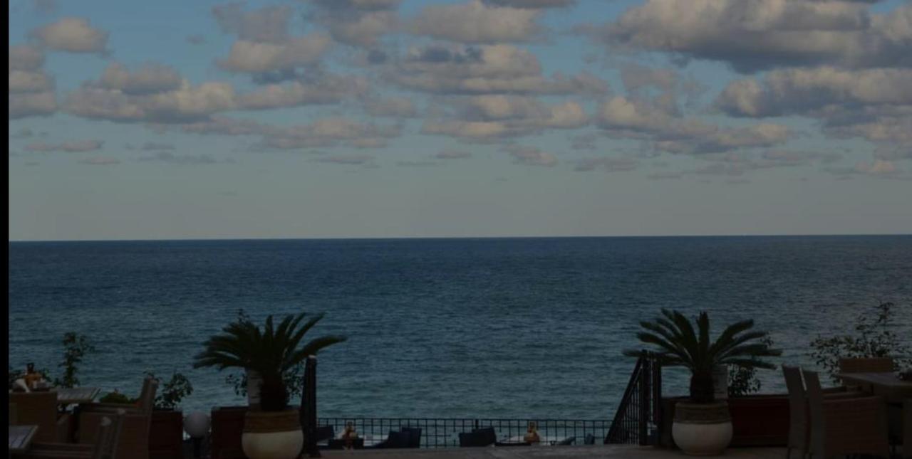 Faleza Nord Apartament De Lux Nou Pe Malul Marii Constanta Luaran gambar
